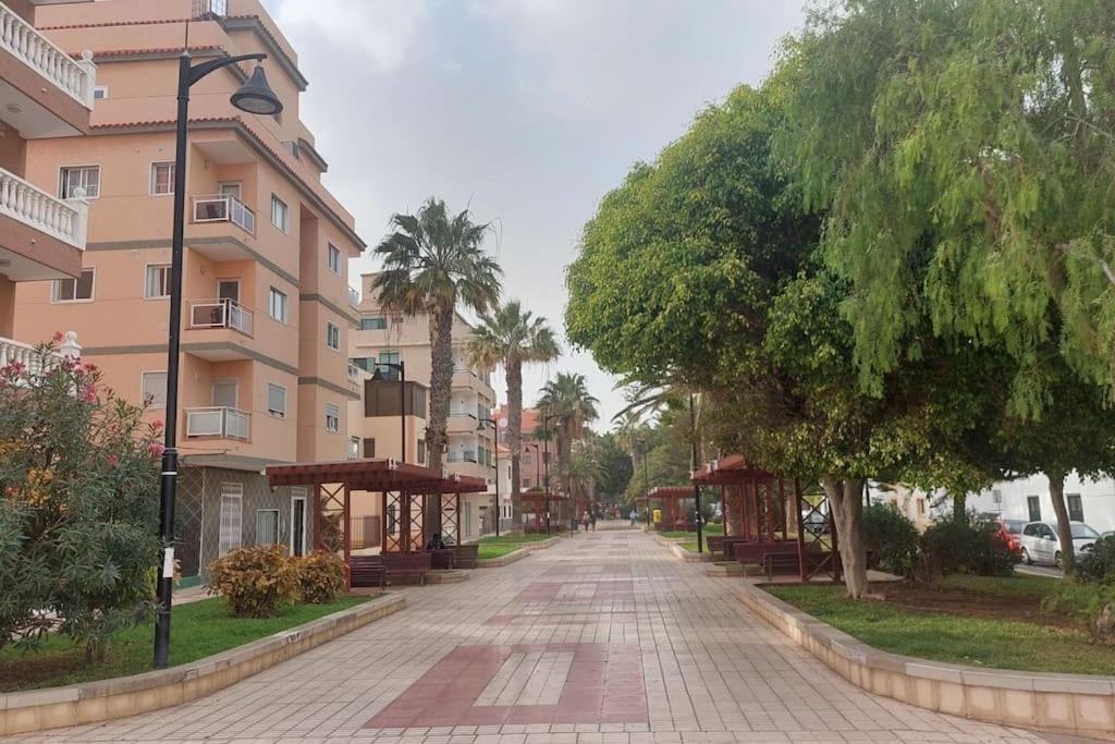 Seaside Apartment With Balcony Las Galletas Exterior photo